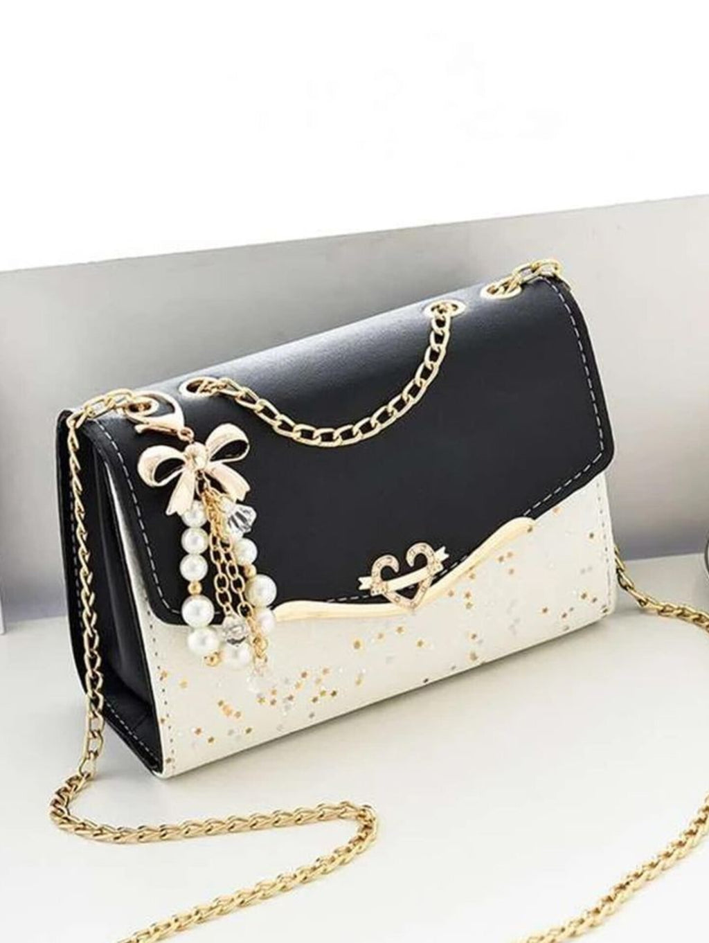 Beautiful, stylish and branded purse. For girls and womens