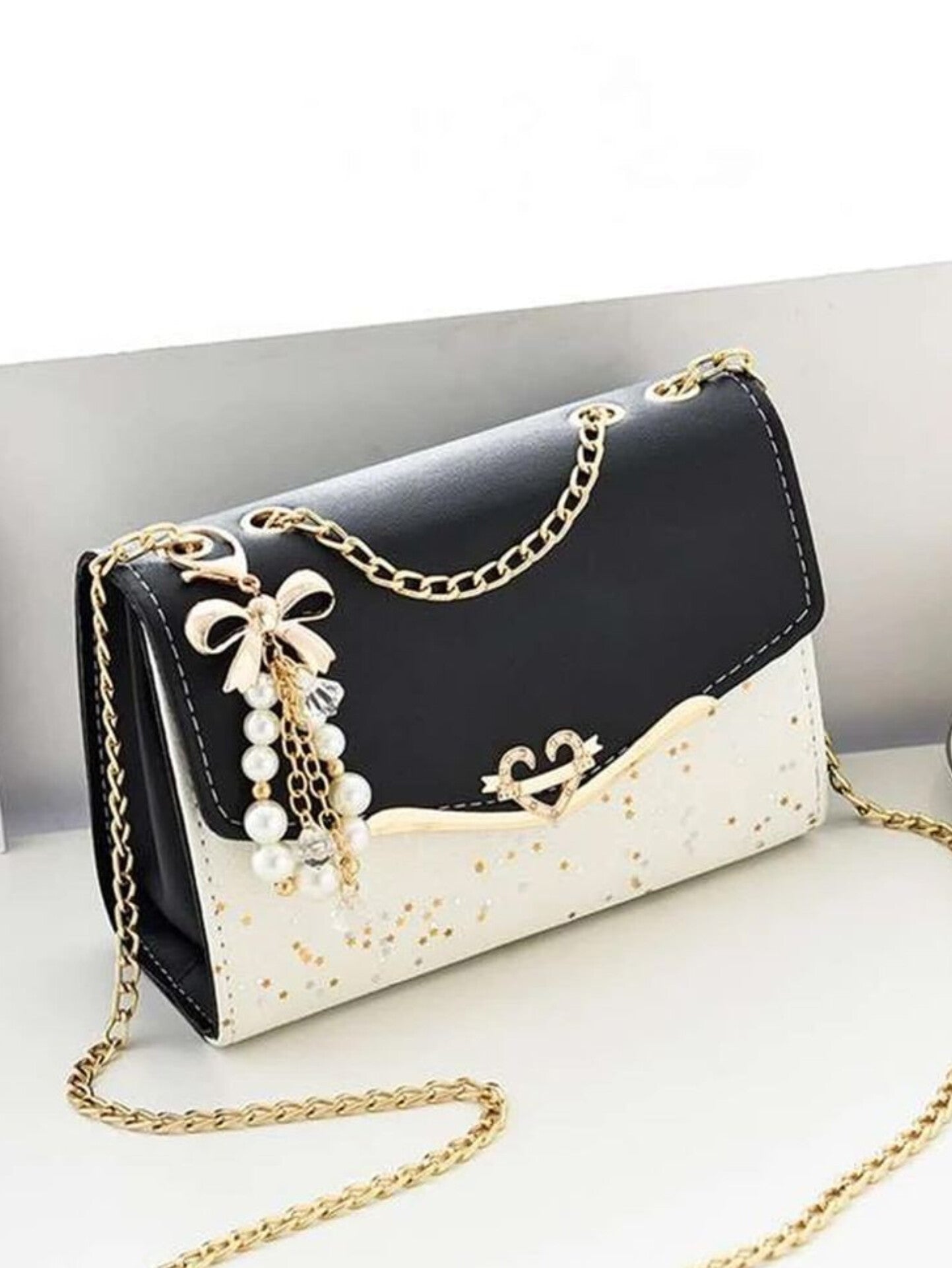 Beautiful, stylish and branded purse. For girls and womens